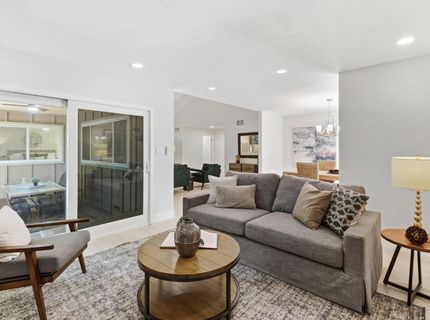 815 Commons Dr, Sacramento, CA 95825 Photo
