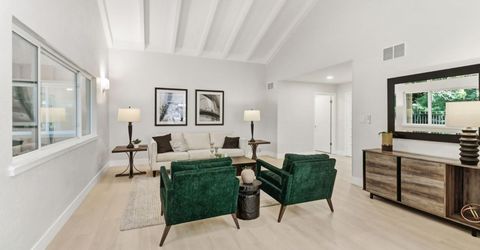 815 Commons Dr, Sacramento, CA 95825 Photo