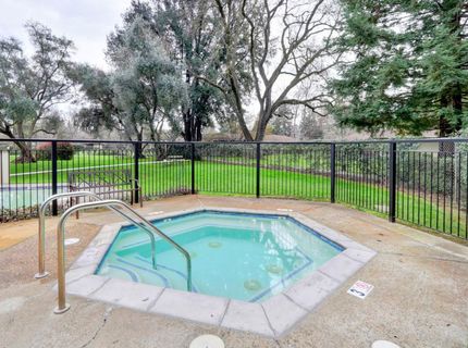 815 Commons Dr, Sacramento, CA 95825 Photo