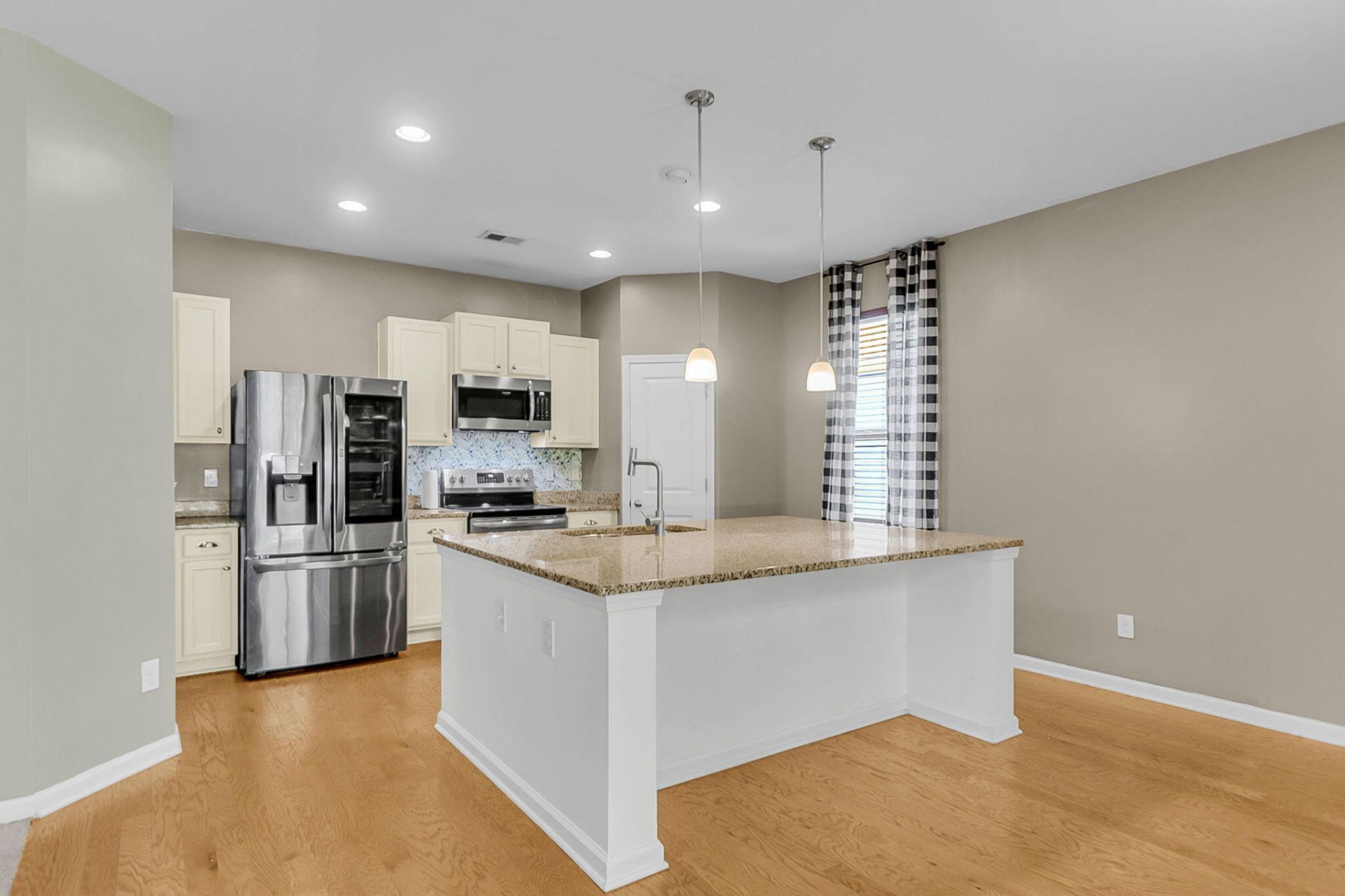 195 Hickory Ridge Way Photo 30