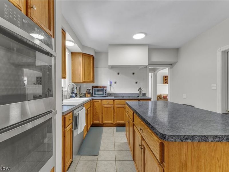 838 Nesbitt Road, Sagamore Hills, OH 44067 Photo 10