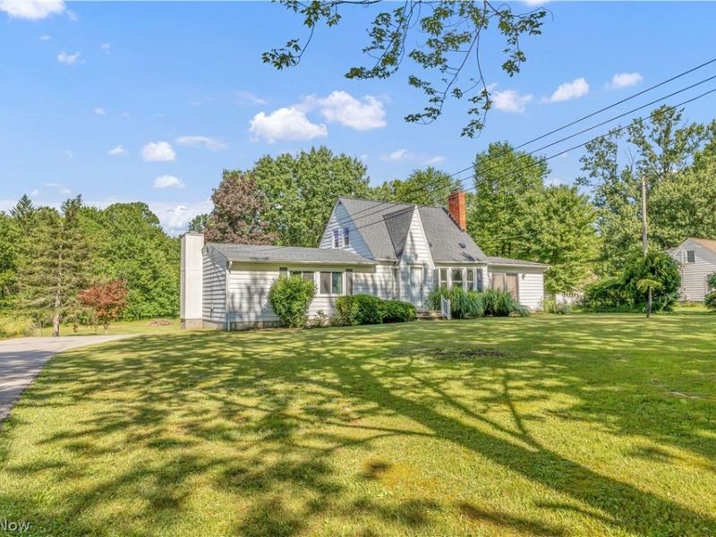 838 Nesbitt Road, Sagamore Hills, OH 44067 Photo 2