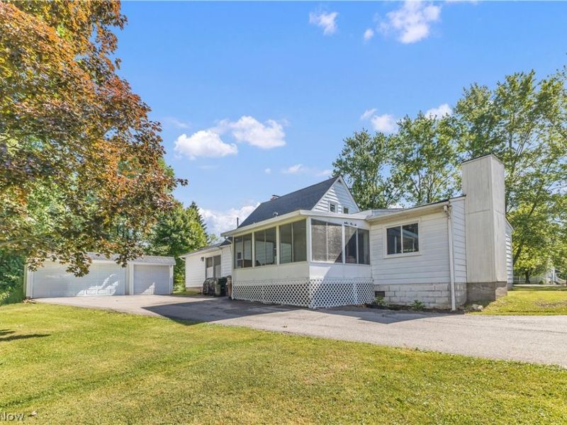 838 Nesbitt Road, Sagamore Hills, OH 44067 Photo 3