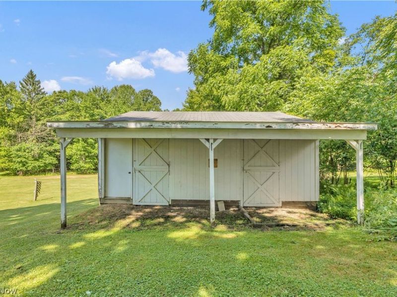 838 Nesbitt Road, Sagamore Hills, OH 44067 Photo 5