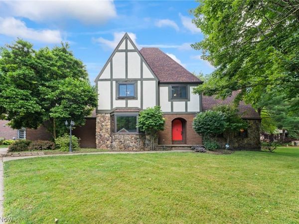 7739 Starcliff Avenue NW, North Canton, OH 44720