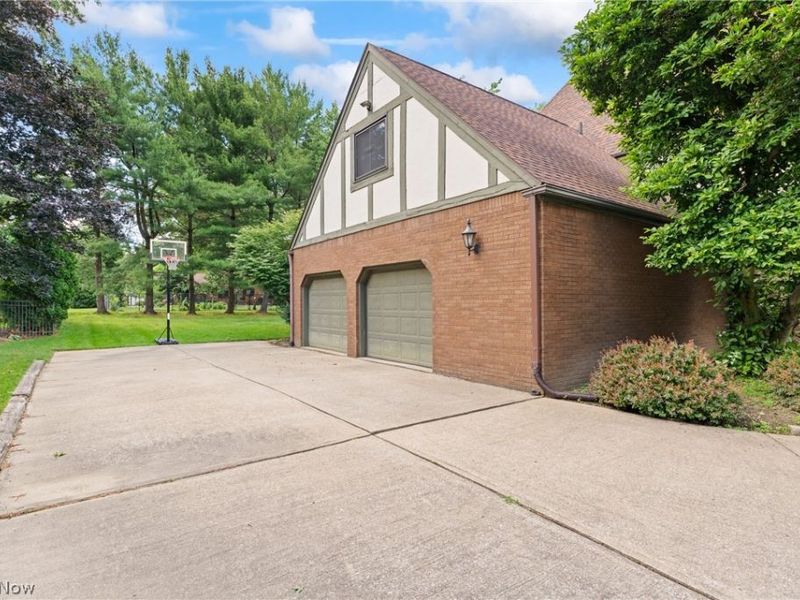 7739 Starcliff Avenue NW, North Canton, OH 44720 Photo 3