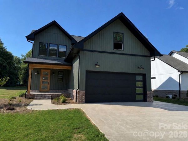 75 2nd Avenue SE, Taylorsville, NC 28681