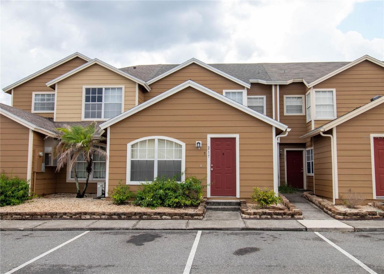 217 Australiann Way, Unit B, Davenport, FL 33897 Main Photo