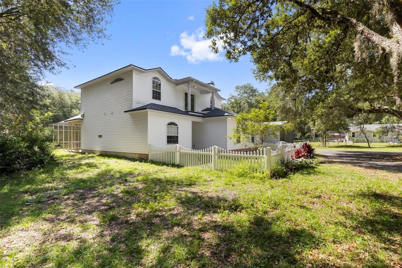 6010 Frontier Drive , Zephyrhills, FL 33540 Photo