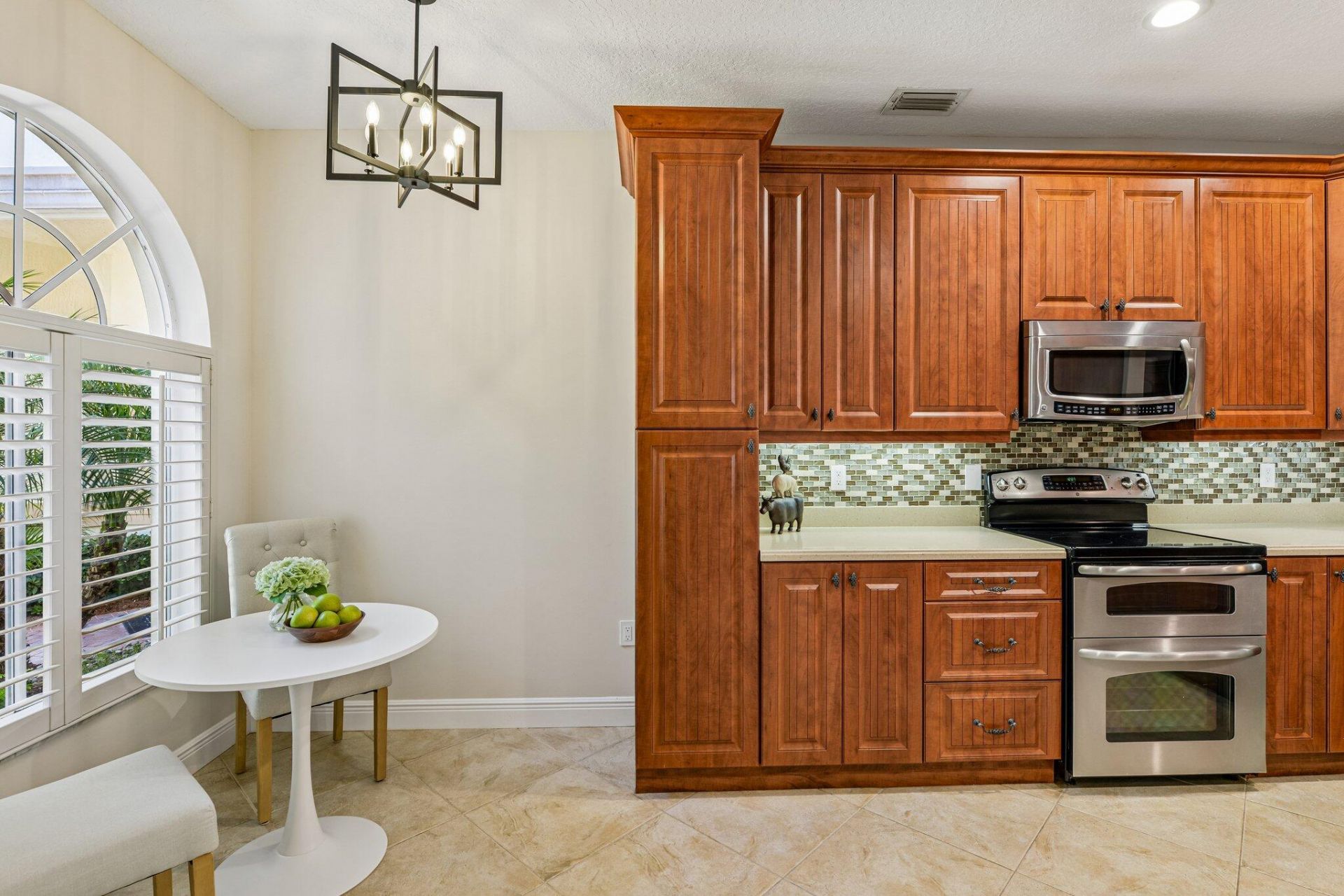 692 W Palm Aire Drive, Pompano Beach, FL 33069 Photo