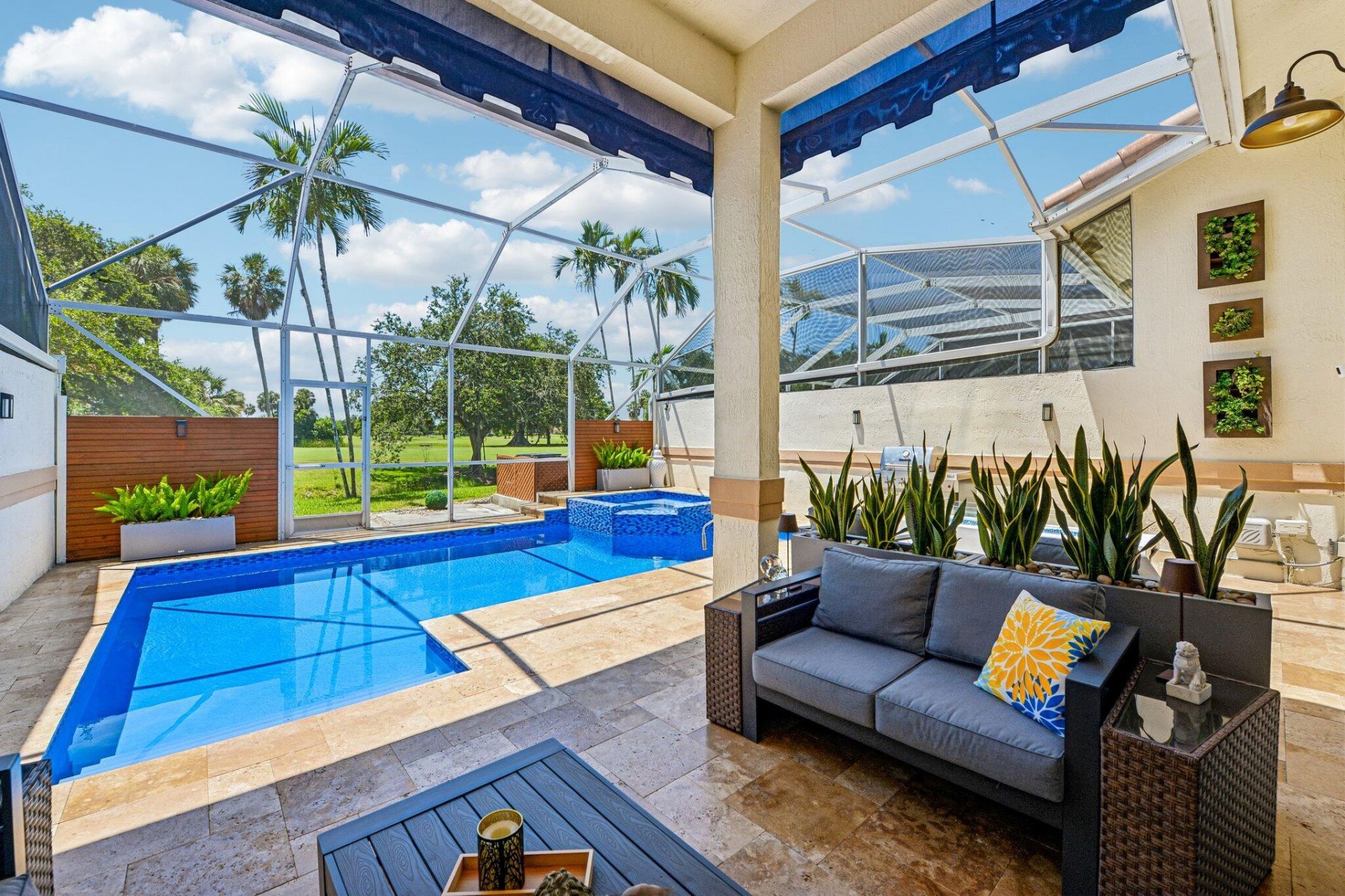 692 W Palm Aire Drive, Pompano Beach, FL 33069 Photo