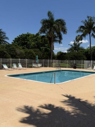 692 W Palm Aire Drive, Pompano Beach, FL 33069 Photo