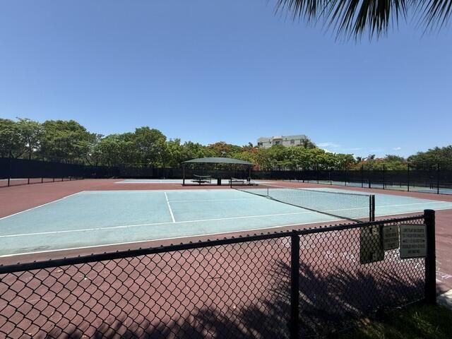 692 W Palm Aire Drive, Pompano Beach, FL 33069 Photo