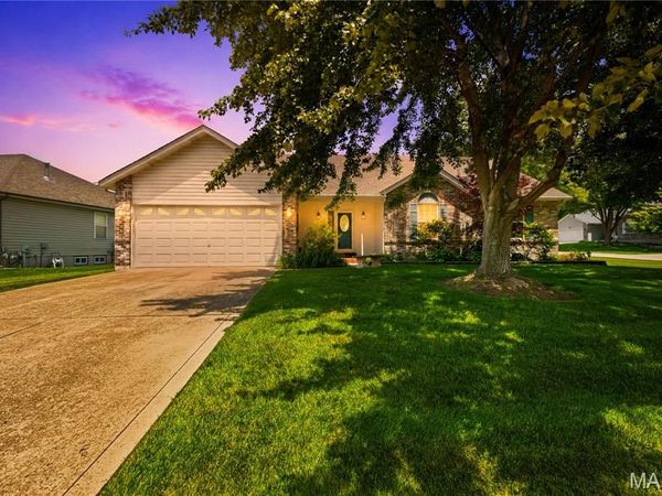 3808 Pine Forest Lane, St Charles, MO 63304