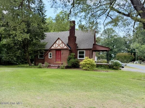 301 W Harper Street , Snow Hill, NC 28580