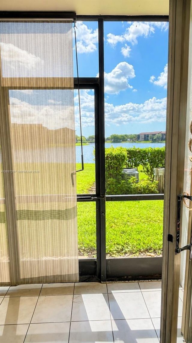 901 SW 141st Ave, Unit 111M, Pembroke Pines, FL 33027 Photo