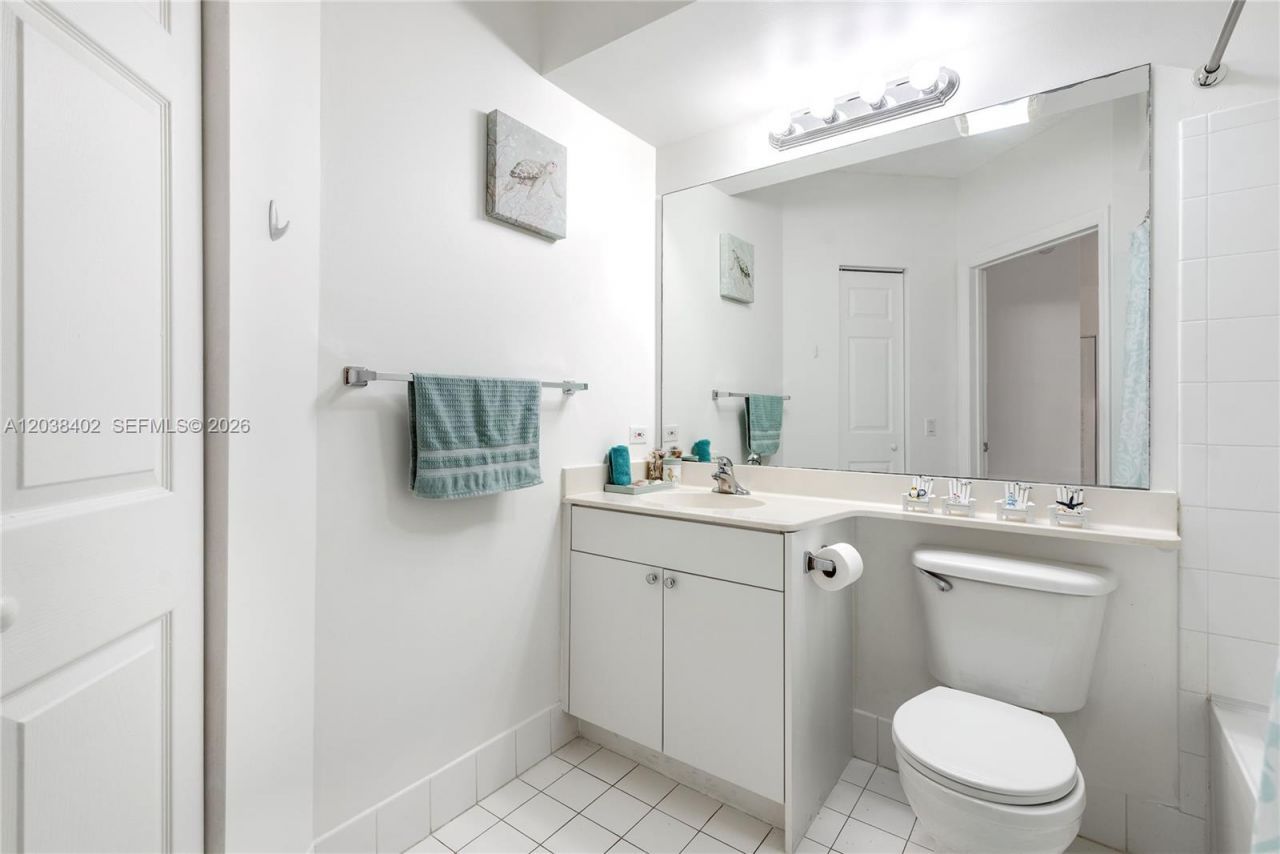 17100 N Bay Rd , Unit 1414, Sunny Isles Beach, FL 33160 Photo