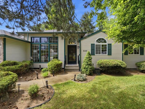 325 E Piper Glen Ct, Colbert, WA 99005