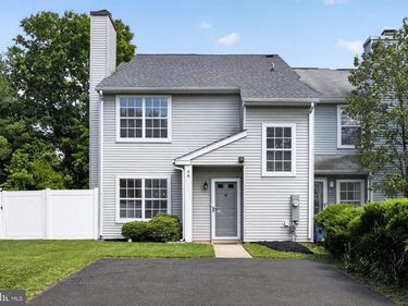 48 BARK HOLLOW LANE, HORSHAM, PA 19044