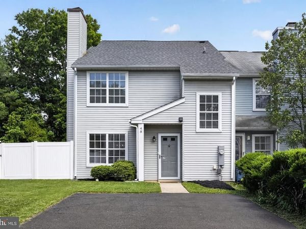 48 BARK HOLLOW LANE, HORSHAM, PA 19044