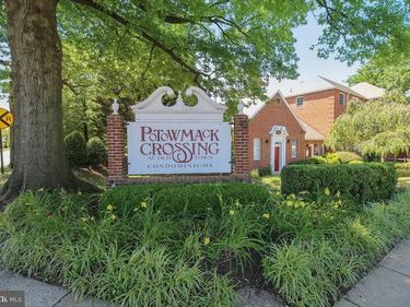 1708 W ABINGDON DRIVE, Unit 301, ALEXANDRIA, VA 22314