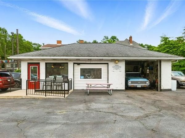 1001 5th Ave , New Brighton, PA 15066