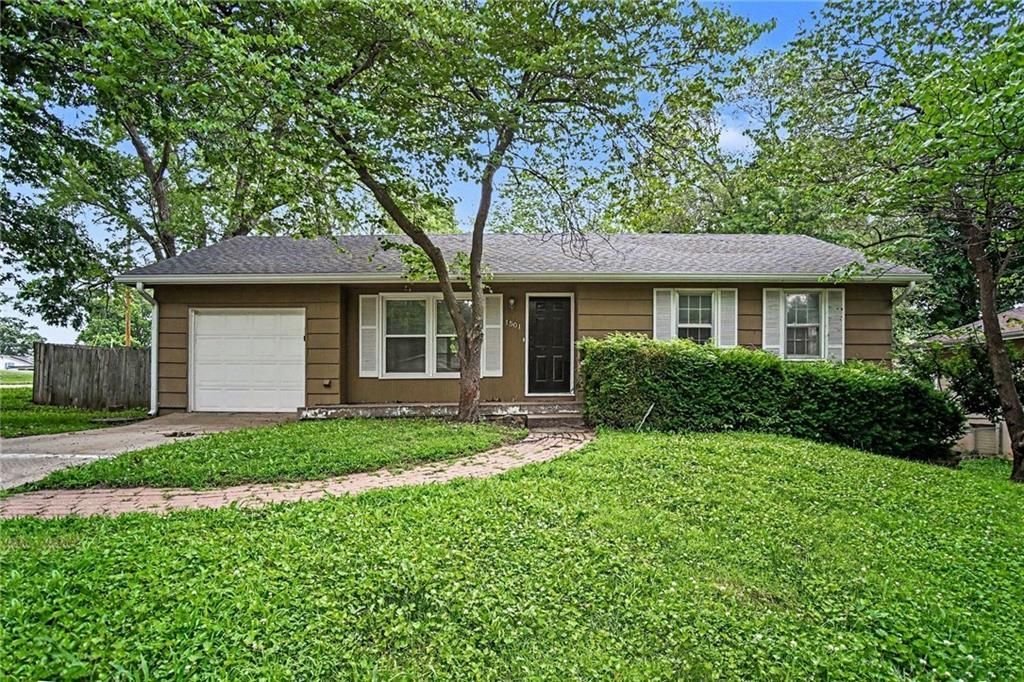 1501 Johnston Street, Liberty, MO 64068 Main Photo