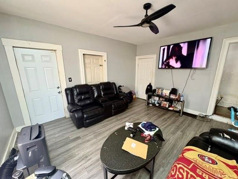 402 W Johnny Lytle Avenue, Springfield, OH 45506 Photo 6