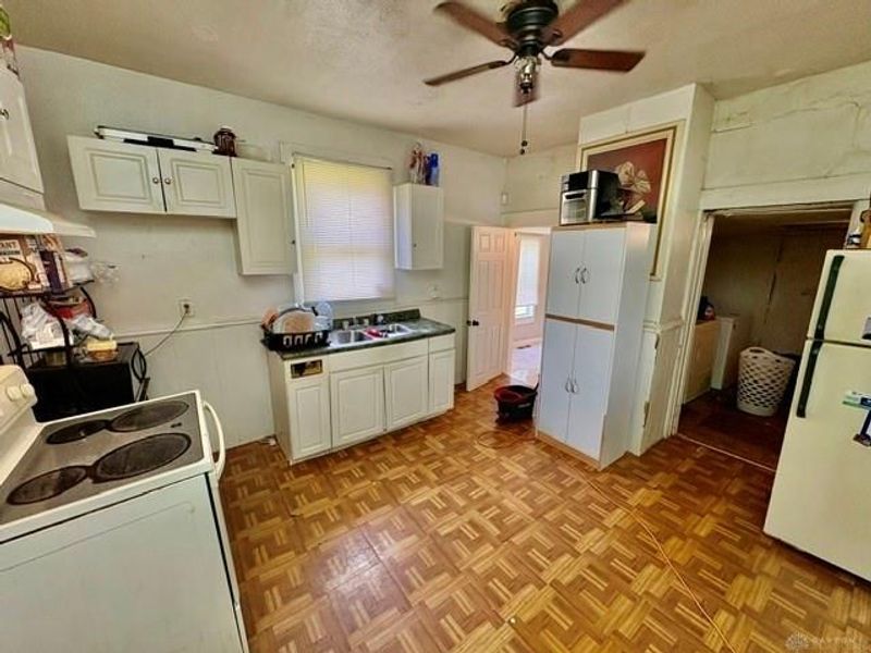 402 W Johnny Lytle Avenue, Springfield, OH 45506 Photo 9
