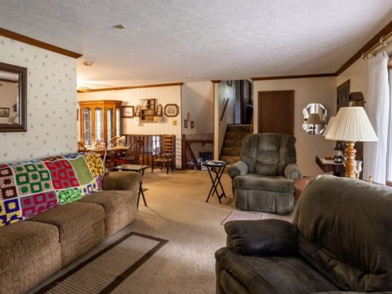 8639 Candlewood Avenue NW, North Canton, OH 44720 Photo 12