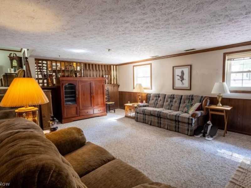 8639 Candlewood Avenue NW, North Canton, OH 44720 Photo 6