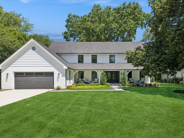 1436 Lawrence Avenue, Lake Forest, IL 60045
