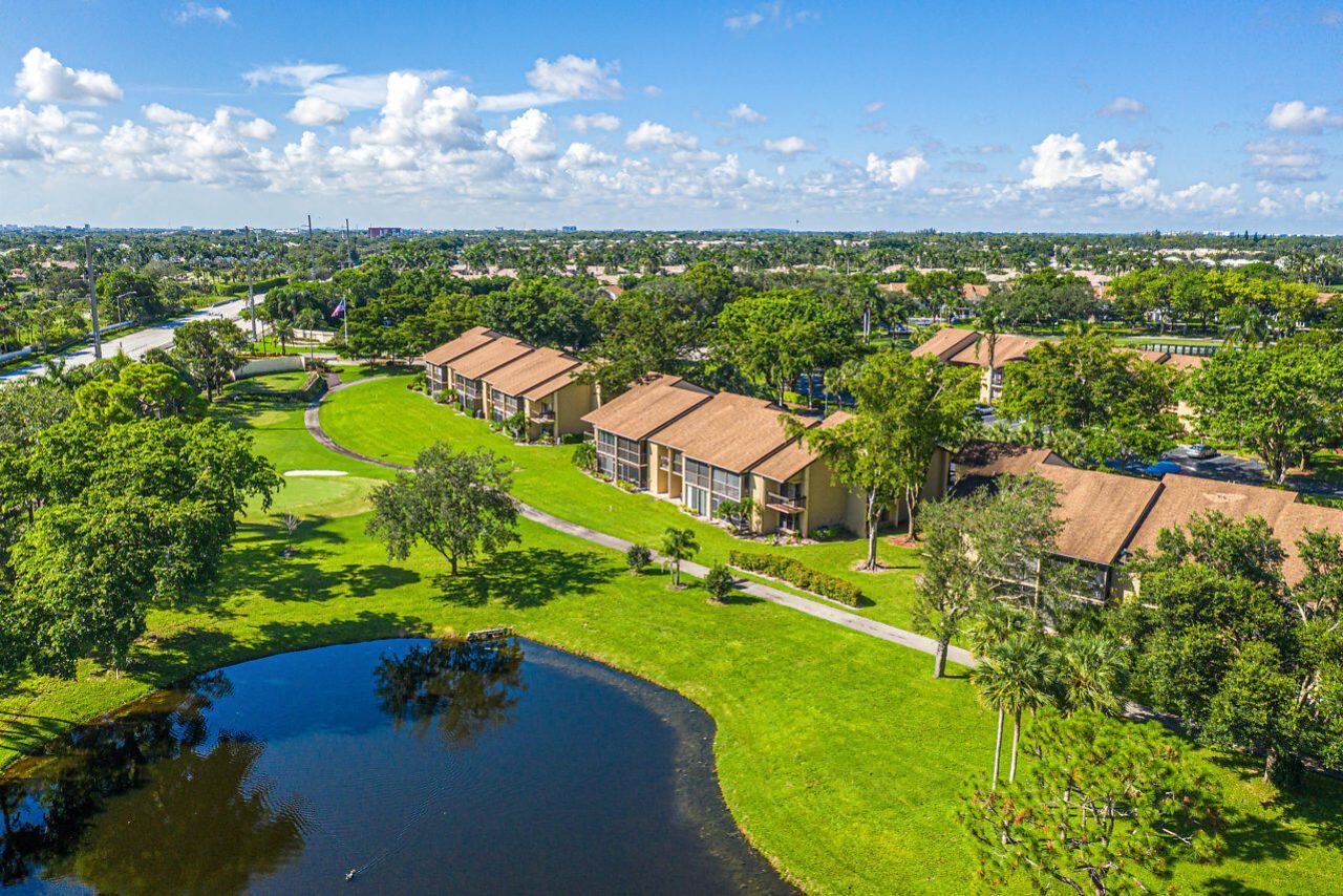 5087 Oakhill Lane, Delray Beach, FL 33484 Photo