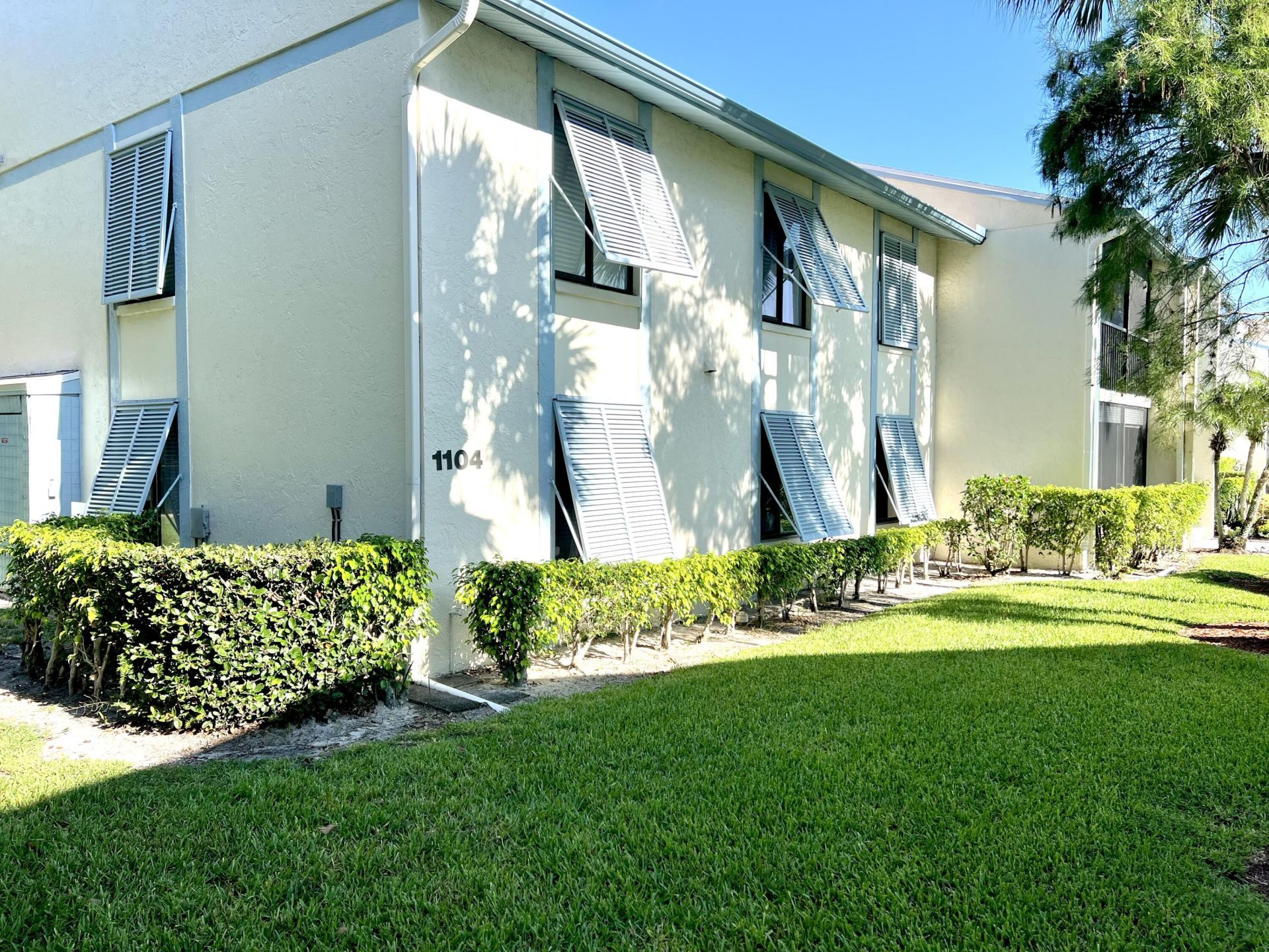 1104 Green Pine Boulevard, Unit G1, West Palm Beach, FL 33409 Photo