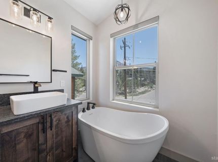 847 Cirugu Street, South Lake Tahoe, CA 96150 Photo