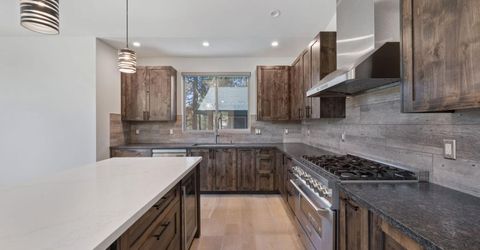 847 Cirugu Street, South Lake Tahoe, CA 96150 Photo