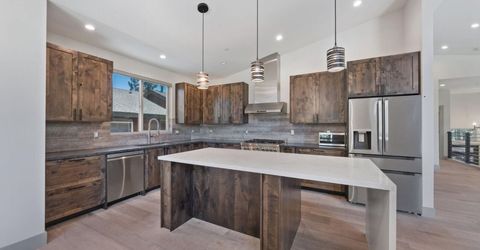 847 Cirugu Street, South Lake Tahoe, CA 96150 Photo