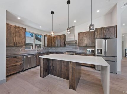 847 Cirugu Street, South Lake Tahoe, CA 96150 Photo