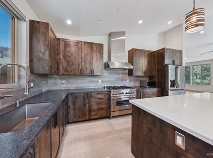 847 Cirugu Street, South Lake Tahoe, CA 96150 Photo