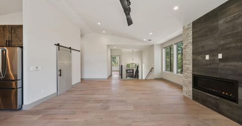 847 Cirugu Street, South Lake Tahoe, CA 96150 Photo