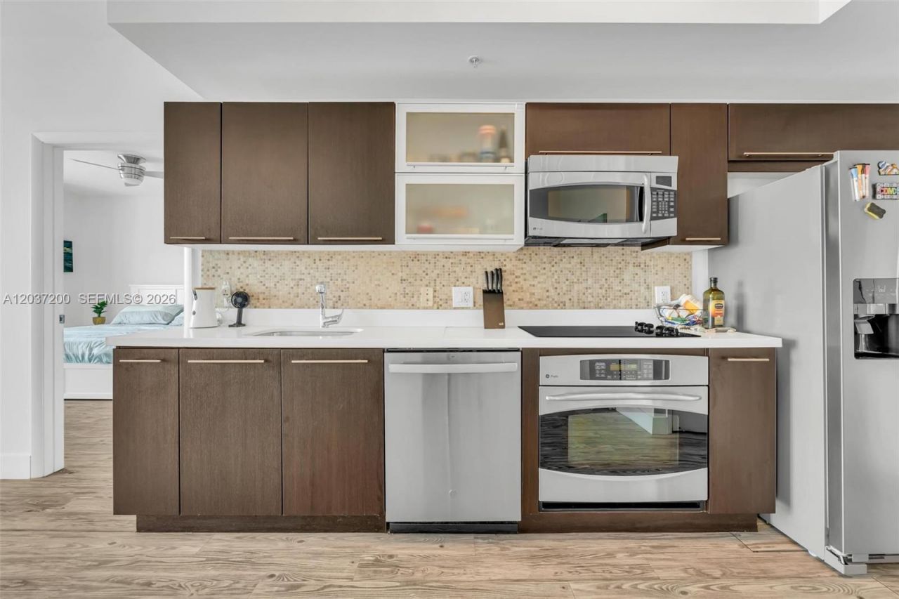 90 SW 3rd St , Unit 4303, Miami, FL 33130 Photo