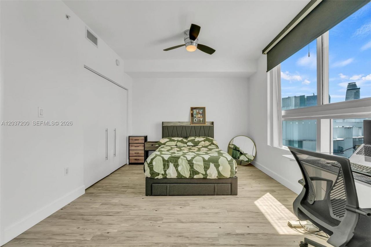 90 SW 3rd St , Unit 4303, Miami, FL 33130 Photo