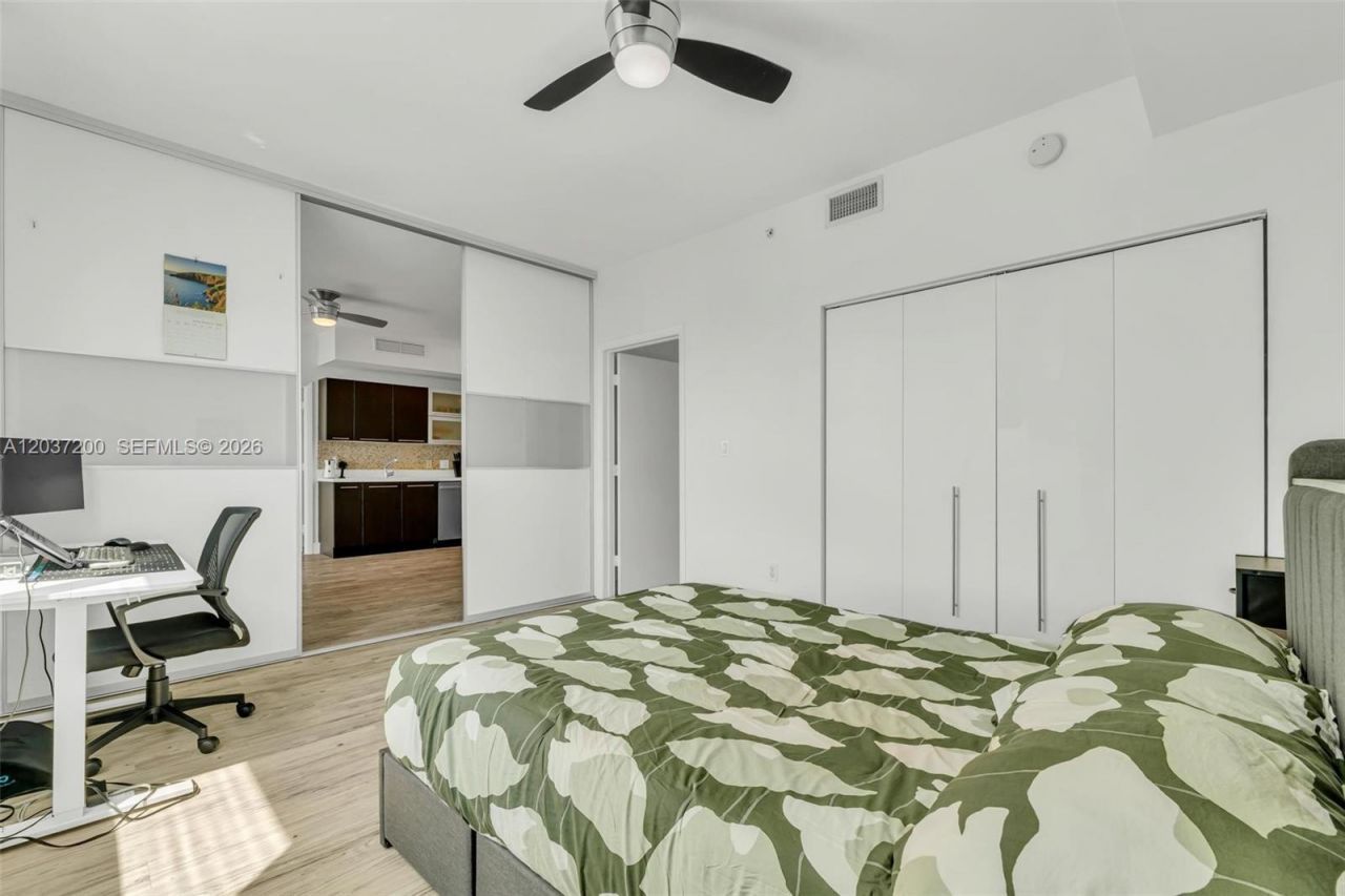 90 SW 3rd St , Unit 4303, Miami, FL 33130 Photo