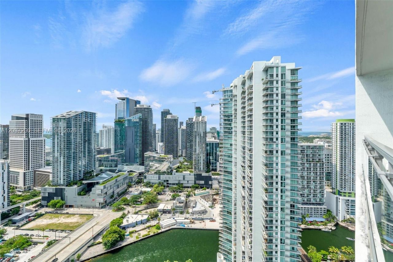 90 SW 3rd St , Unit 4303, Miami, FL 33130 Photo