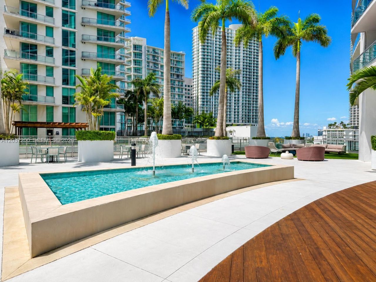 90 SW 3rd St , Unit 4303, Miami, FL 33130 Photo