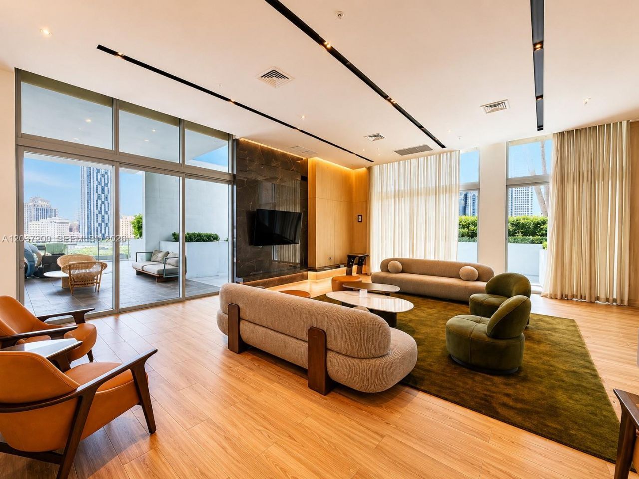 90 SW 3rd St , Unit 4303, Miami, FL 33130 Photo
