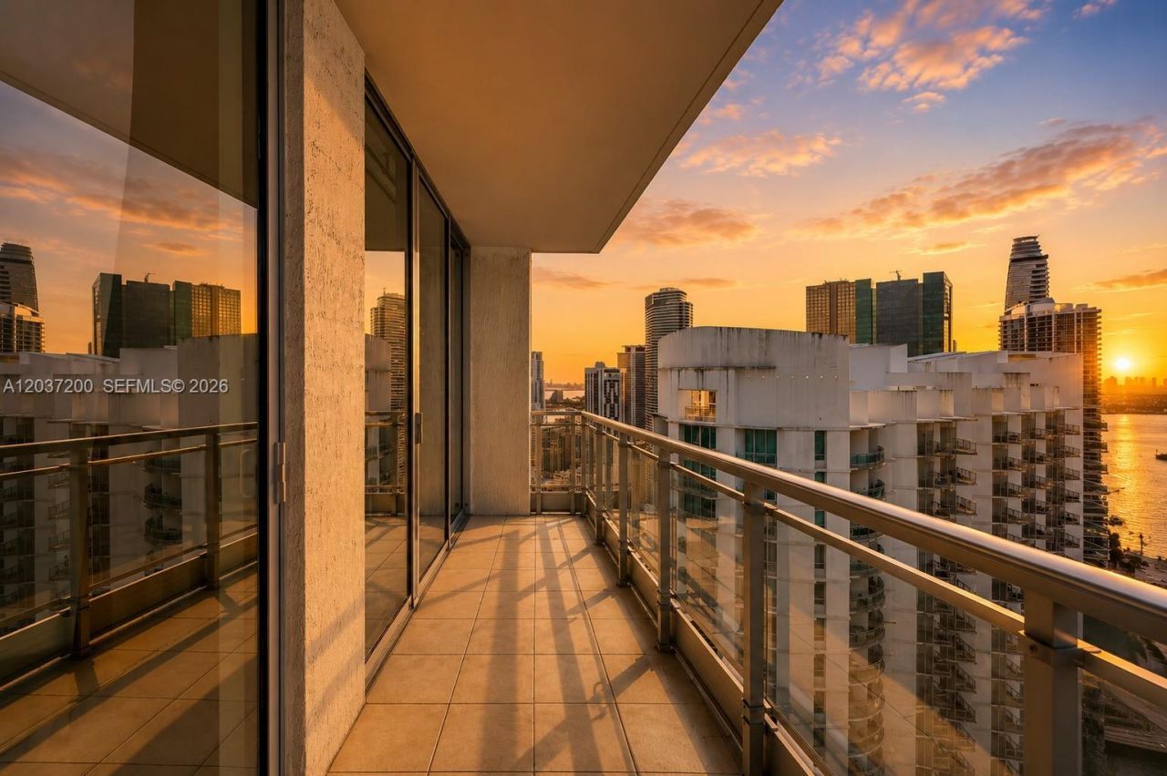 90 SW 3rd St , Unit 4303, Miami, FL 33130 Photo