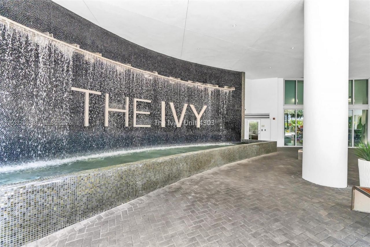 90 SW 3rd St , Unit 4303, Miami, FL 33130 Photo