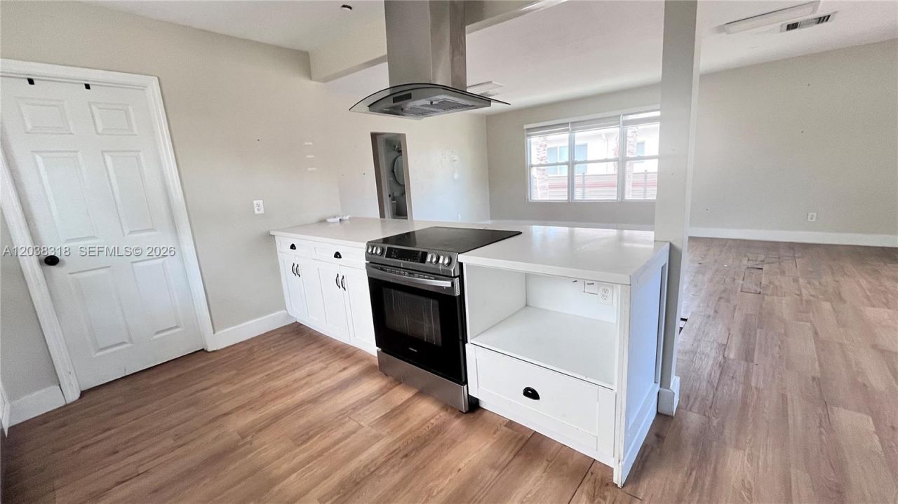 1031 Hollywood Blvd , Hollywood, FL 33019 Photo