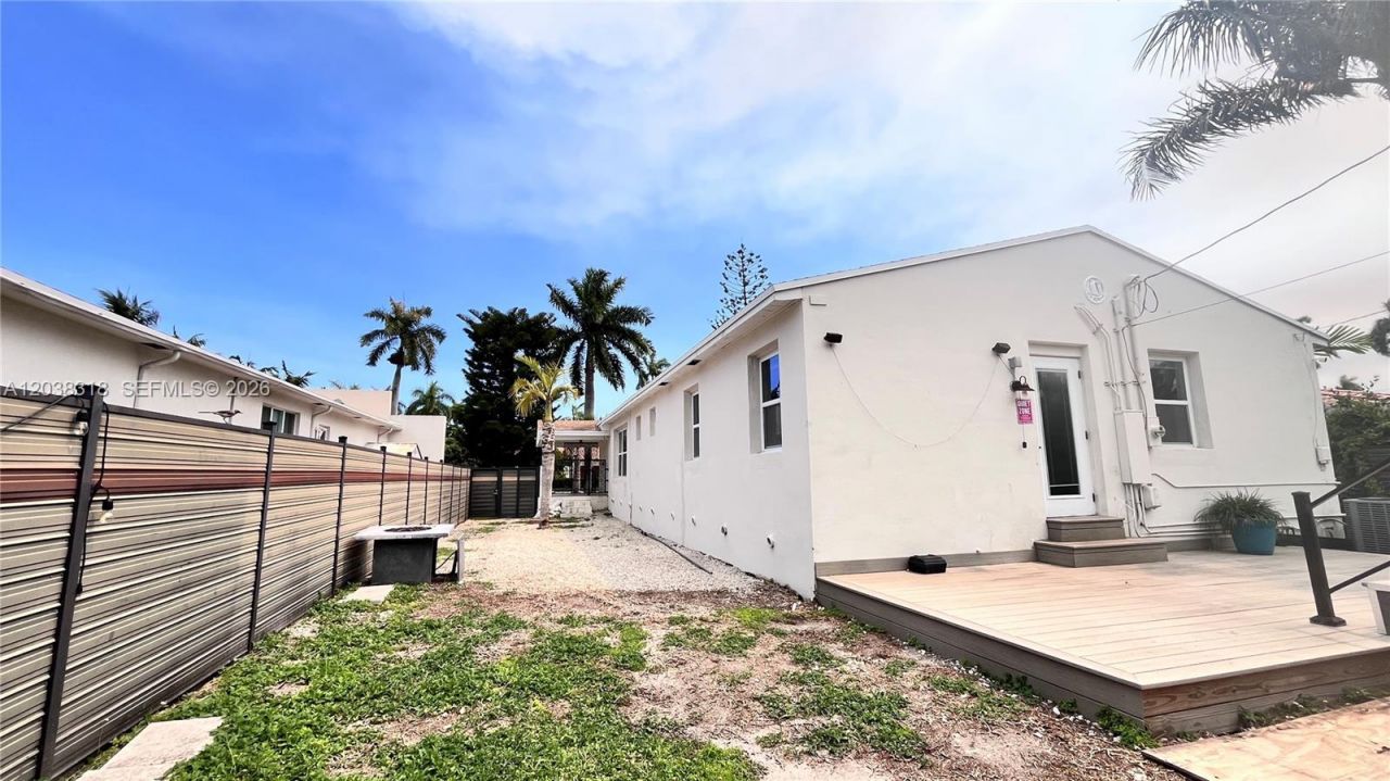 1031 Hollywood Blvd , Hollywood, FL 33019 Photo